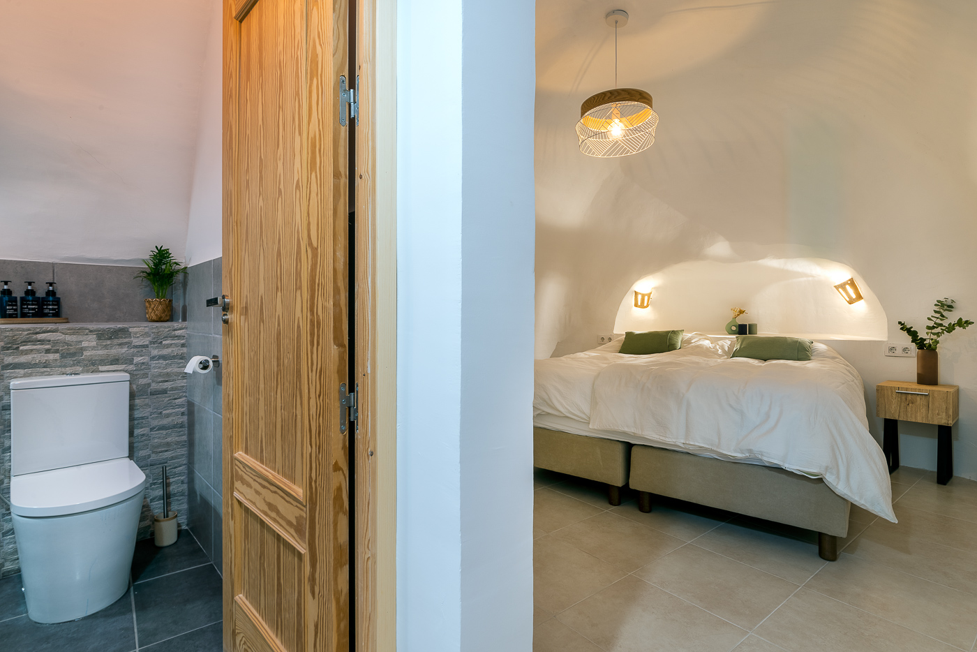 The Cave bedrooms with en suite facilities are great!